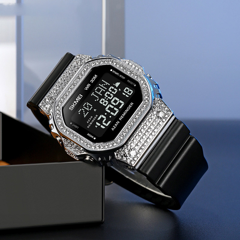 Men’s Digital Watch Multifunct - Mens Fashion In 40S incelemesi ve fiyatı