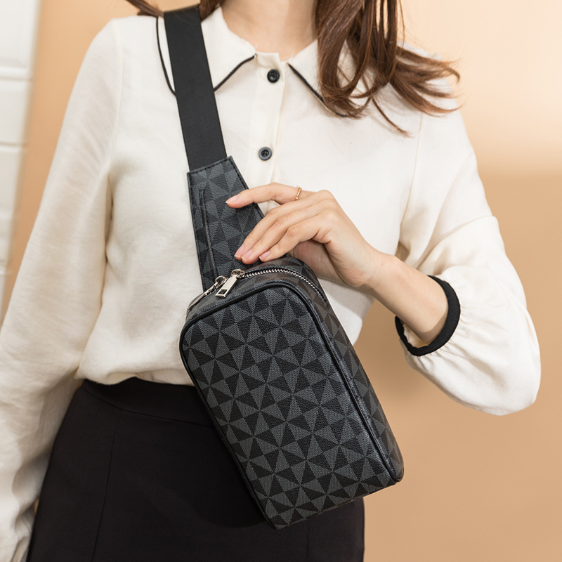 Luxury Fashion Chest Bags for  - Fashion Harness Men incelemesi ve fiyatı